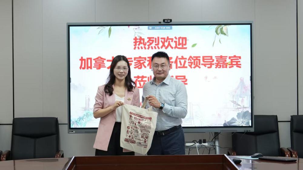 9452dc2da28850bfc7161c0762ea1bd2