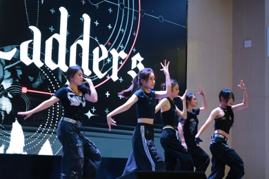 声耀盛夏，星绽二中